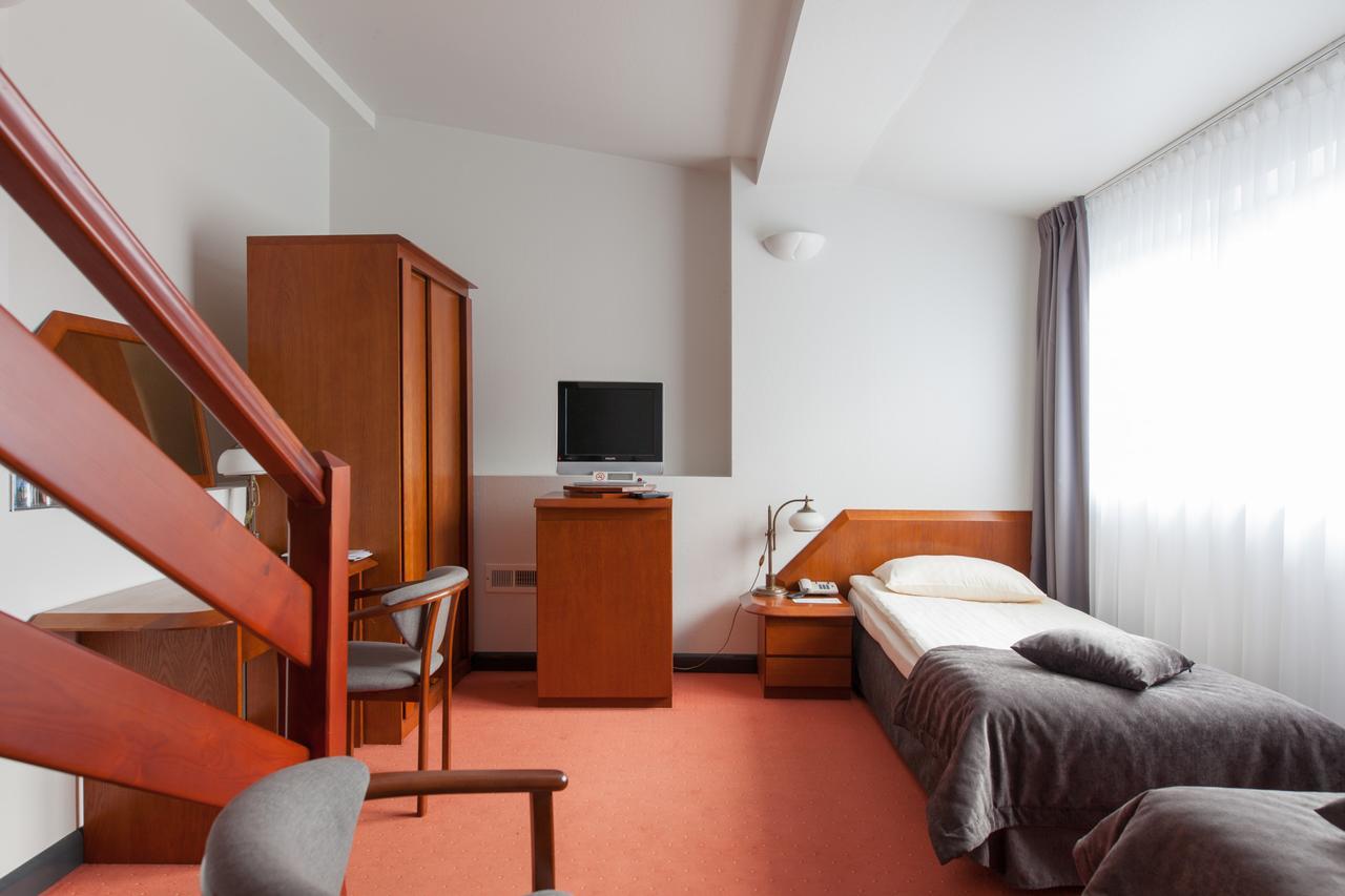 Ferienwohnung Piwnica Rycerska Kety Exterior foto
